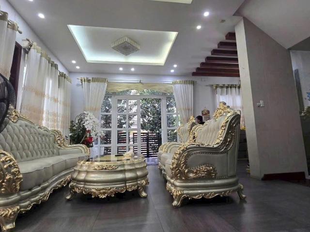 Nhà bán