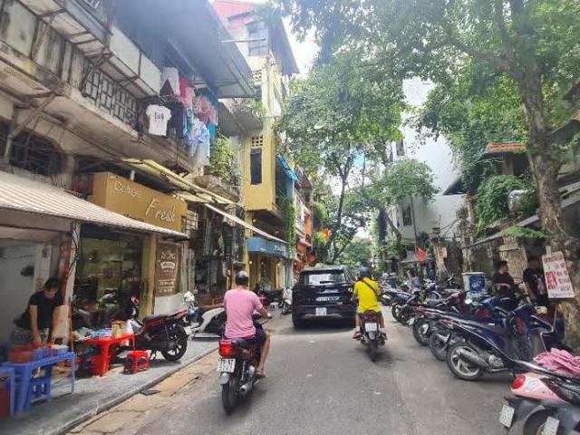 Nhà mặt phố bán tại Hoàn Kiếm, Hà Nội