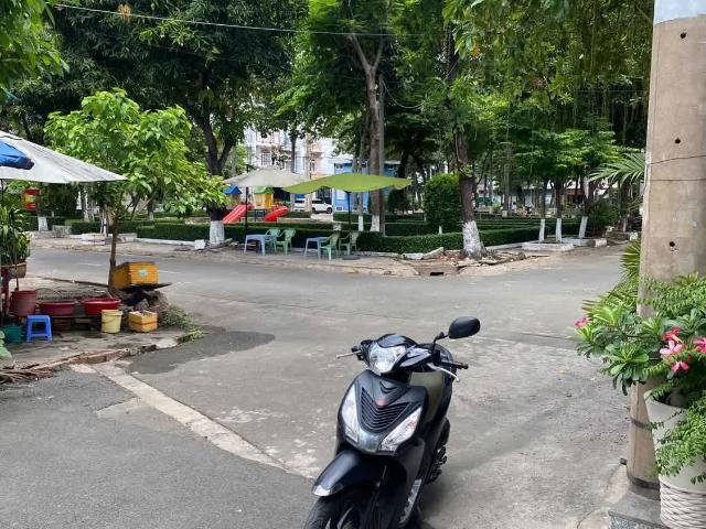 Nhà bán tại Khuôn viên UBND Thành phố Hồ Chí Minh, Thành phố Hồ Chí Minh