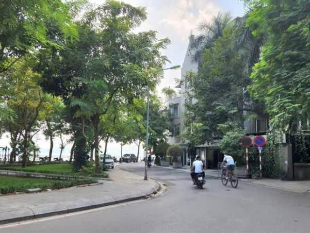 Nhà mặt phố bán tại Hoàn Kiếm, Hà Nội