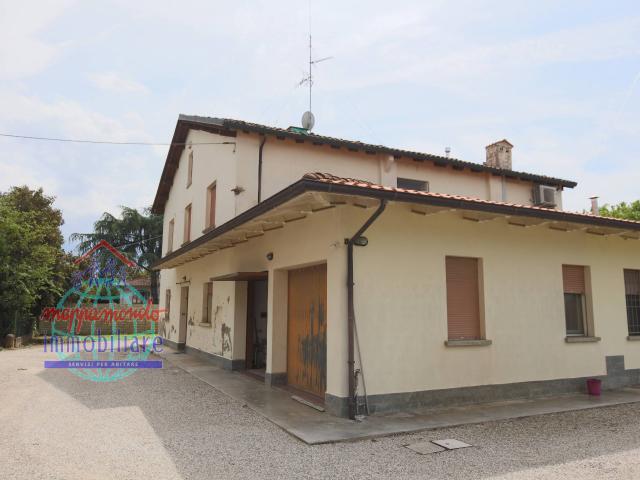 Villa Indipendente in vendita a Unione Alto Ferrarese, Cento