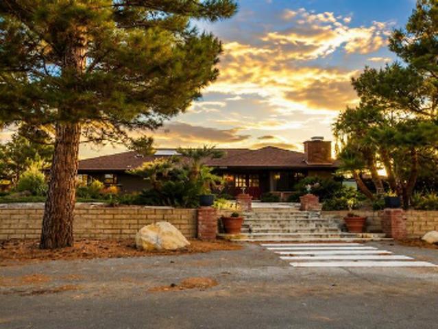 House for sale in Lakeview, Palmdale