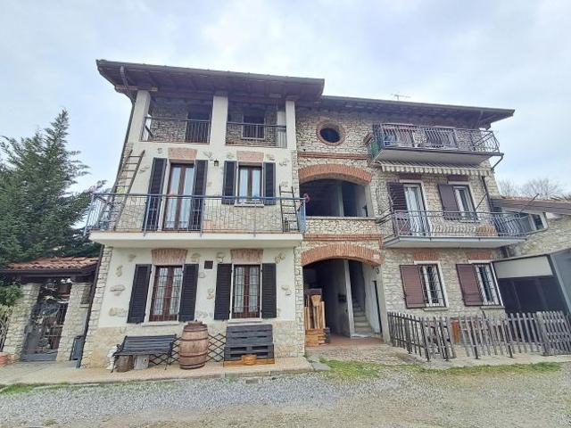 Appartamento in vendita a Biandronno, Lombardia