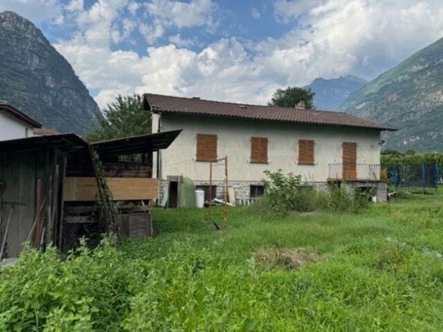 Einfamilienhaus kaufen in Biasca, Tessin