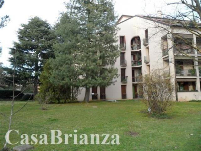 Appartamento in vendita a Biassono, Lombardia