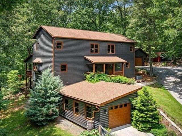 House for sale in Blue Ridge
