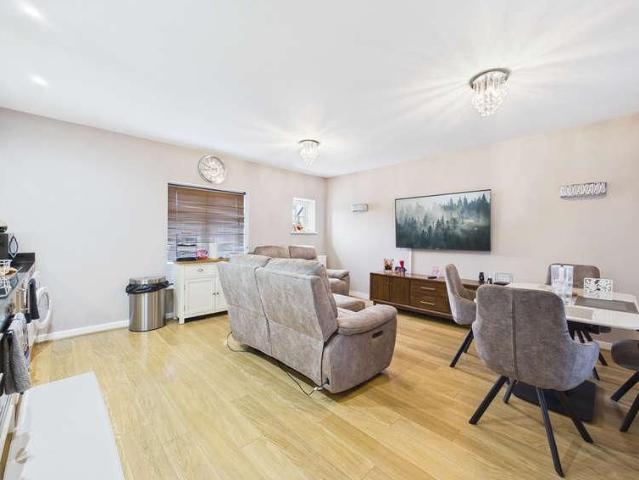 Apartment for rent in Quarrendon, Aylesbury