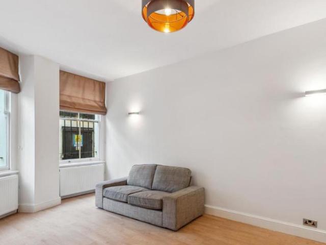 Apartment for rent in Marylebone, Greater London
