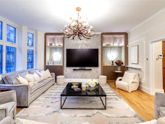Apartment for rent in Marylebone, Greater London