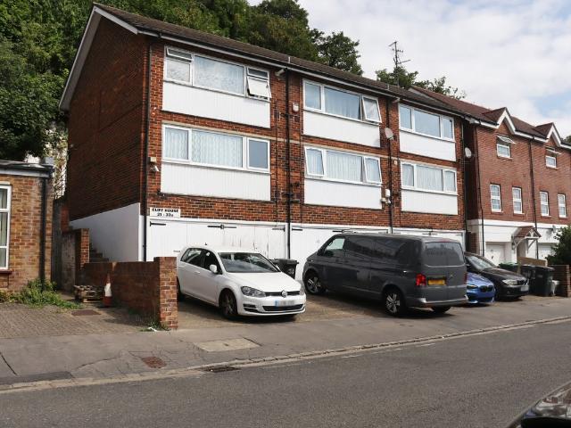 Apartment for rent in London Borough of Croydon, Purley