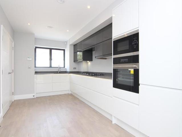House for rent in London Borough of Ealing, Perivale