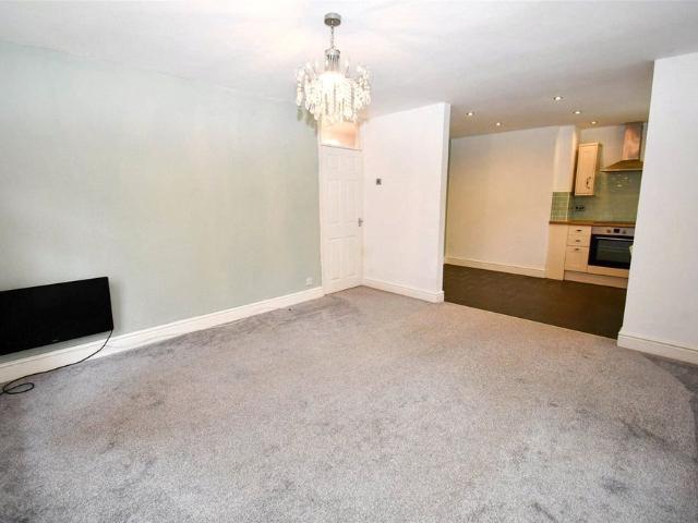 Apartment for rent in Oxton, Wirral