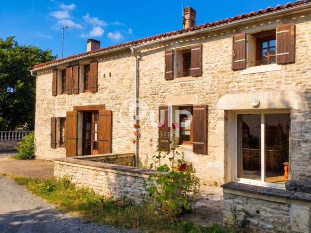Maison vente à Saint-Jean-d'Angély, Bernay-saint-martin