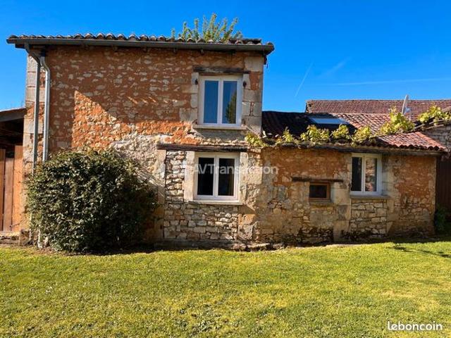 Maison vente à Confolens, La Chapelle