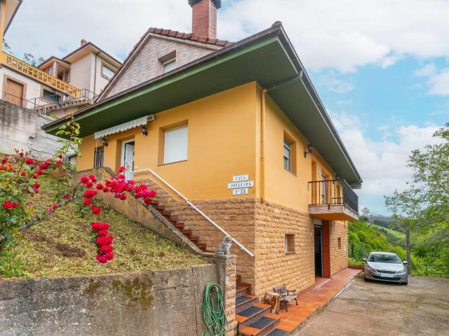 Casa en venta en Tineo, Asturias