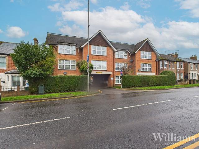 Apartment for rent in Coppice, Aylesbury
