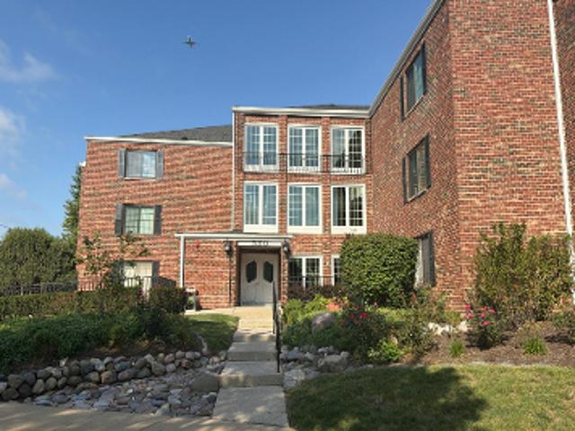 Condo for sale in Elk Grove Village, Illinois