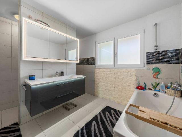 Einfamilienhaus kaufen in Brüttelen, Bern