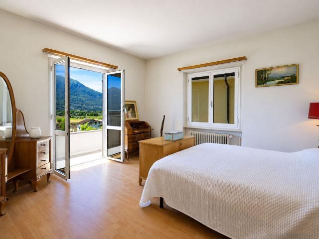 Einfamilienhaus kaufen in Gordola, Tessin