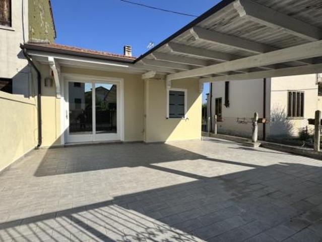 Appartamento in affitto a Santa Rita, Rovigo
