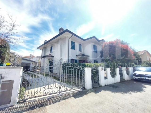 Villa Indipendente in affitto a San Zeno, Treviso