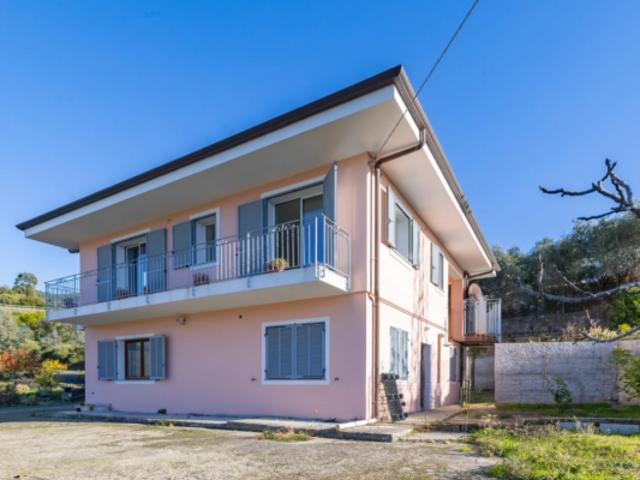 Appartamento in vendita a Bordighera, Liguria