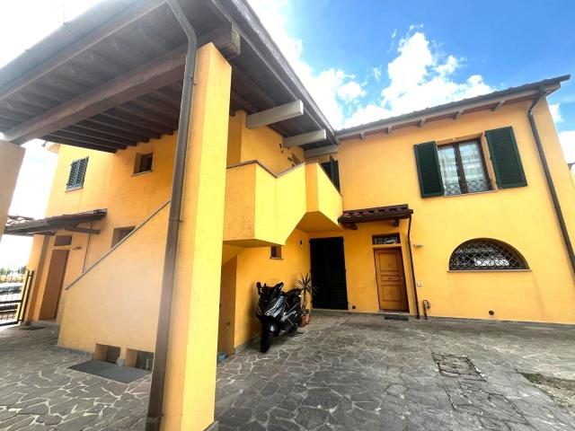 Villa Indipendente in vendita a San Lorenzo, Campi Bisenzio