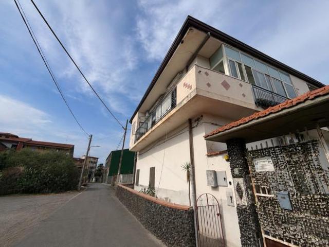Appartamento in vendita a Camporotondo Etneo, Sicilia