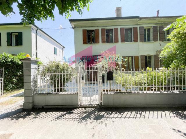 Villa Indipendente in vendita a Castelmassa, Veneto