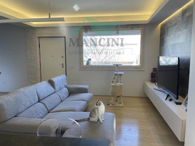 Villa Indipendente in vendita a Marche, Ancona