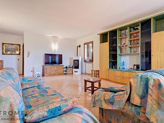 Villa Indipendente in vendita a Grotta Parlanti, Montevettolini