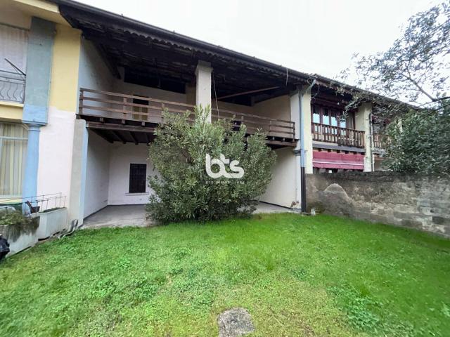 Villa Indipendente in vendita a Passirano, Brescia