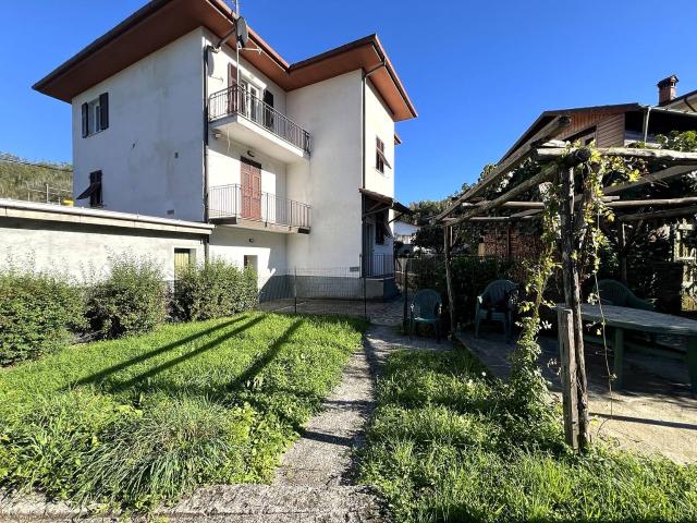 Villa Indipendente in vendita a Pian di Barca, Riccò del Golfo di Spezia