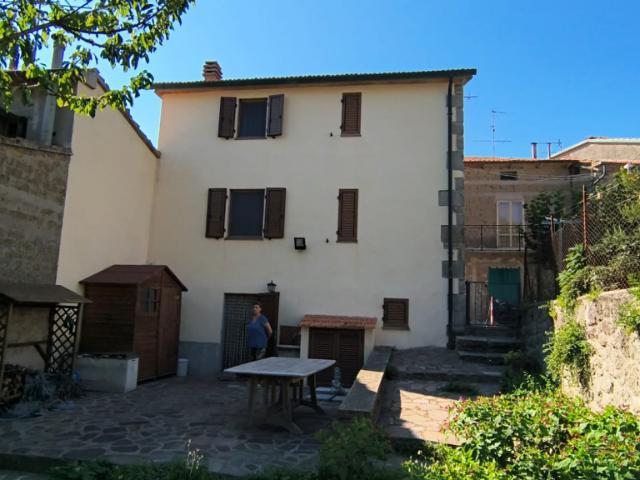 Villa Indipendente in vendita a Unione dei Comuni Montani Amiata Grossetana, Santa Fiora