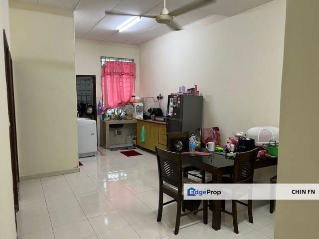 House for sale in Malaka