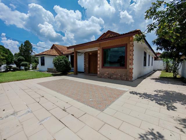 Bungalow for sale in Kajang, Langat