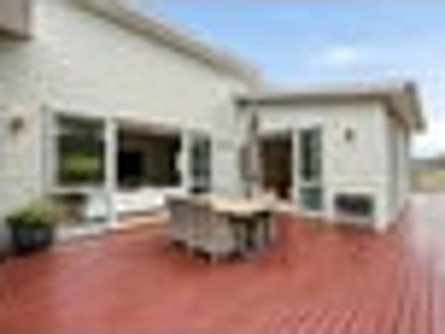 House for sale in Sunny Heights, Hibiscus and Bays