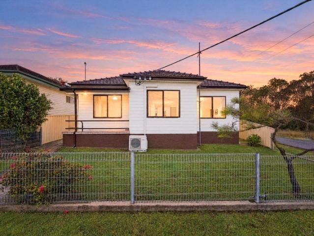 House for sale in Belmont, Newcastle-Maitland