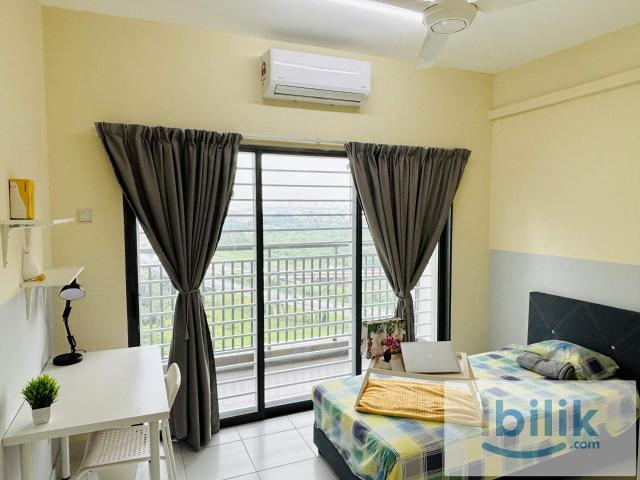 Room for rent in Petaling, Alam Impian