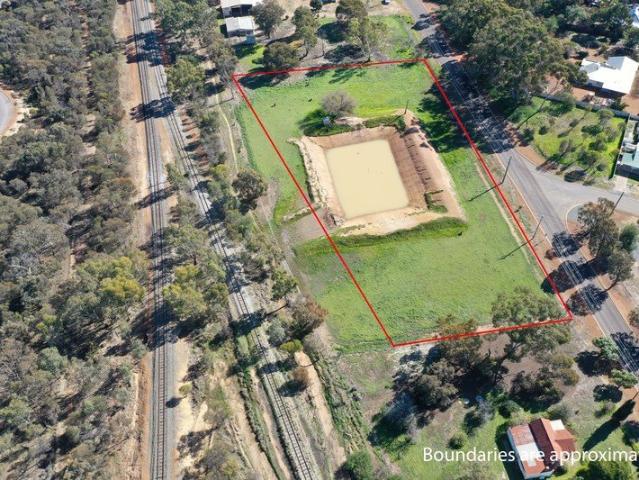 Cottage for sale in Narrogin, Western Australia