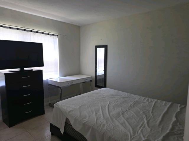 Room for rent in Oakland Park, Florida