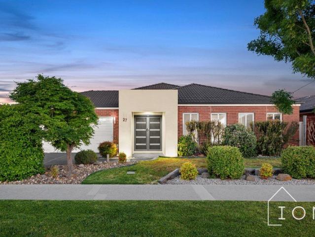 House for sale in Brookland Greens Estate, Melbourne