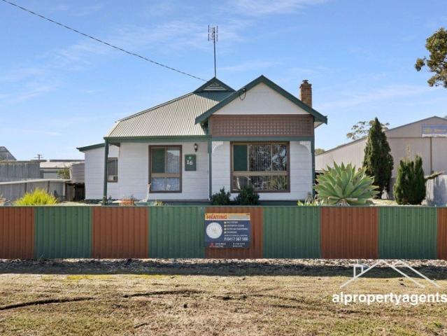 House for sale in Warracknabeal, Shire of Yarriambiack
