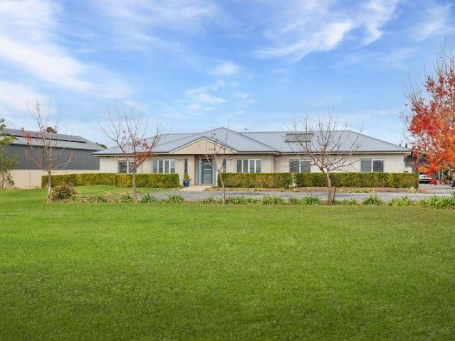 House for sale in Nichols Point House for sale in Nichols Point