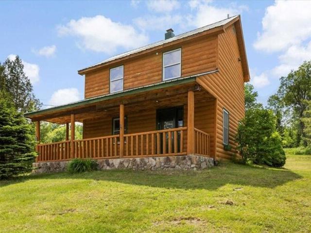 House for sale in Indian Lake