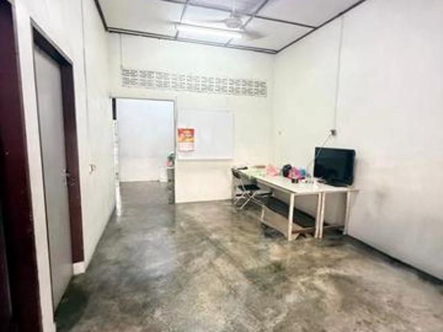 Terraced House for sale in Pekan Nanas, Johor