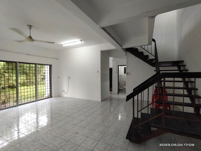 Terraced House for sale in Seri Kembangan, Majlis Bandaraya Subang Jaya