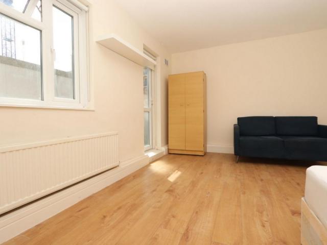 Room for rent in South Hackney, Greater London