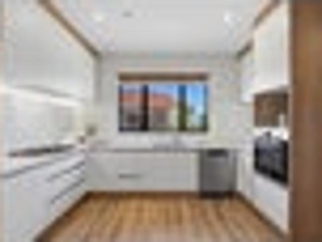 House for sale in Kelston