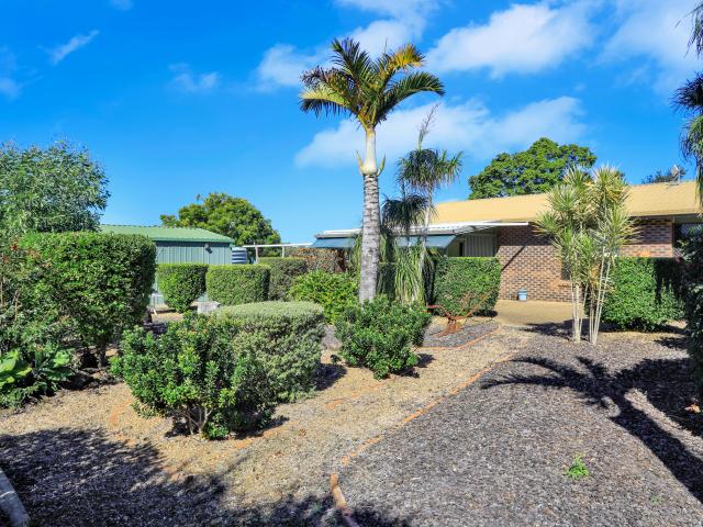 Cottage for sale in Sharon, Queensland